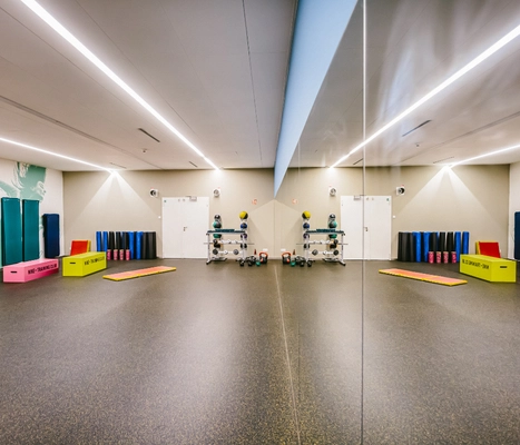 Cvičební sál v kancelářské budově Pankrác House